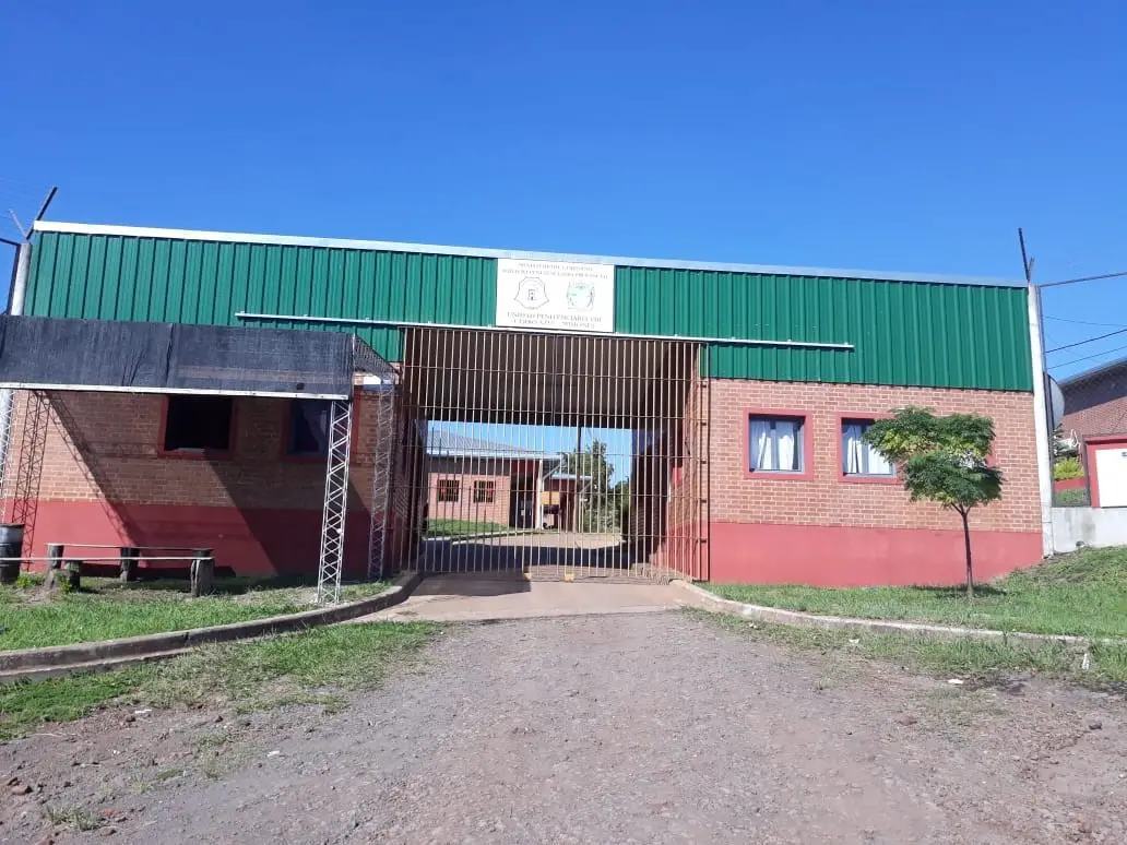 Otro de los ex policías detenidos por sedición inició una huelga de hambre