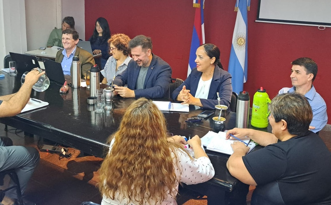 UDPM y la Mesa de Diálogo acordó el salario básico docente en Misiones: $137 mil en noviembre
