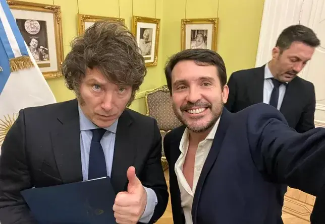 El radical con peluca Arjol, a favor de eliminar las PASO