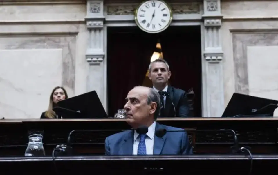 Francos insistió que los audios son una "operación política"