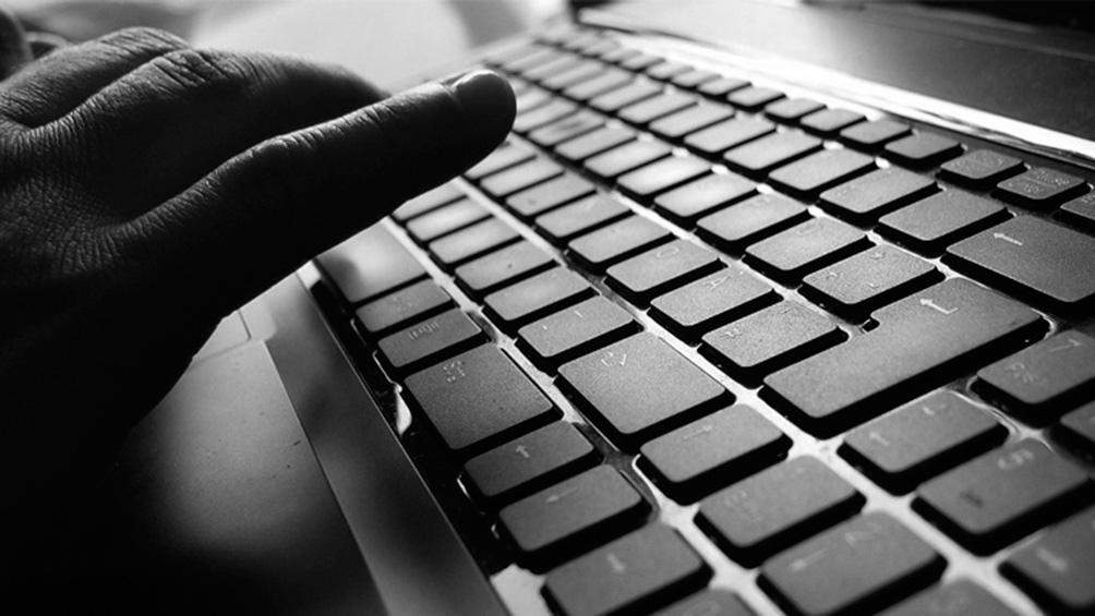 Cómo se actúa ante los delitos sexuales informáticos