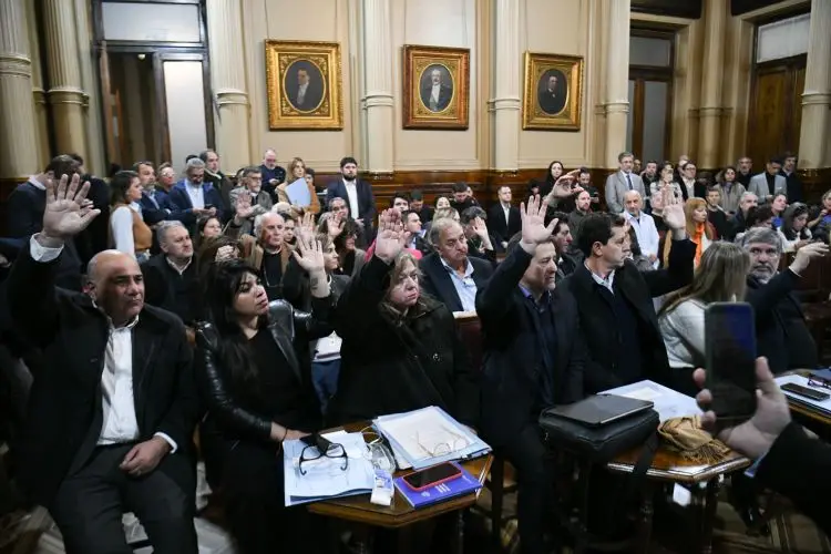 El Senado se prepara para torcerle el brazo a Milei