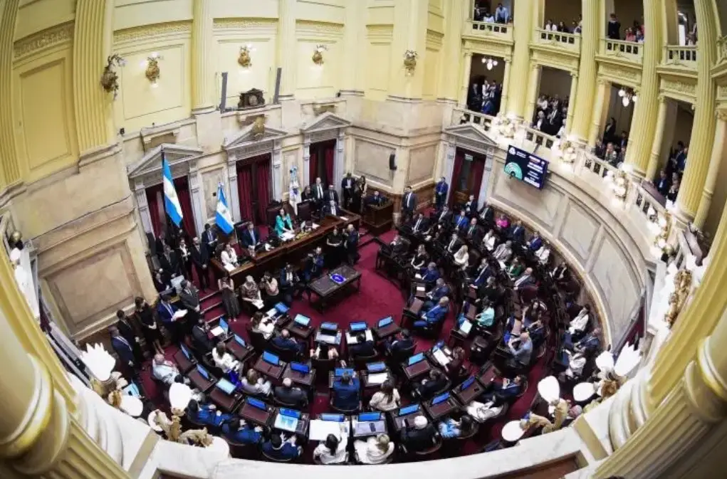 Sin Villaverde, juraron los senadores electos en octubre