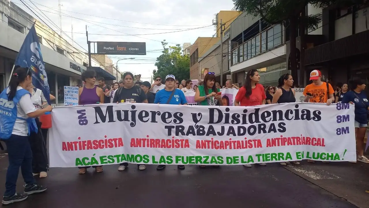 8M: miles de mujeres salieron a las calles a reivindicar sus derechos