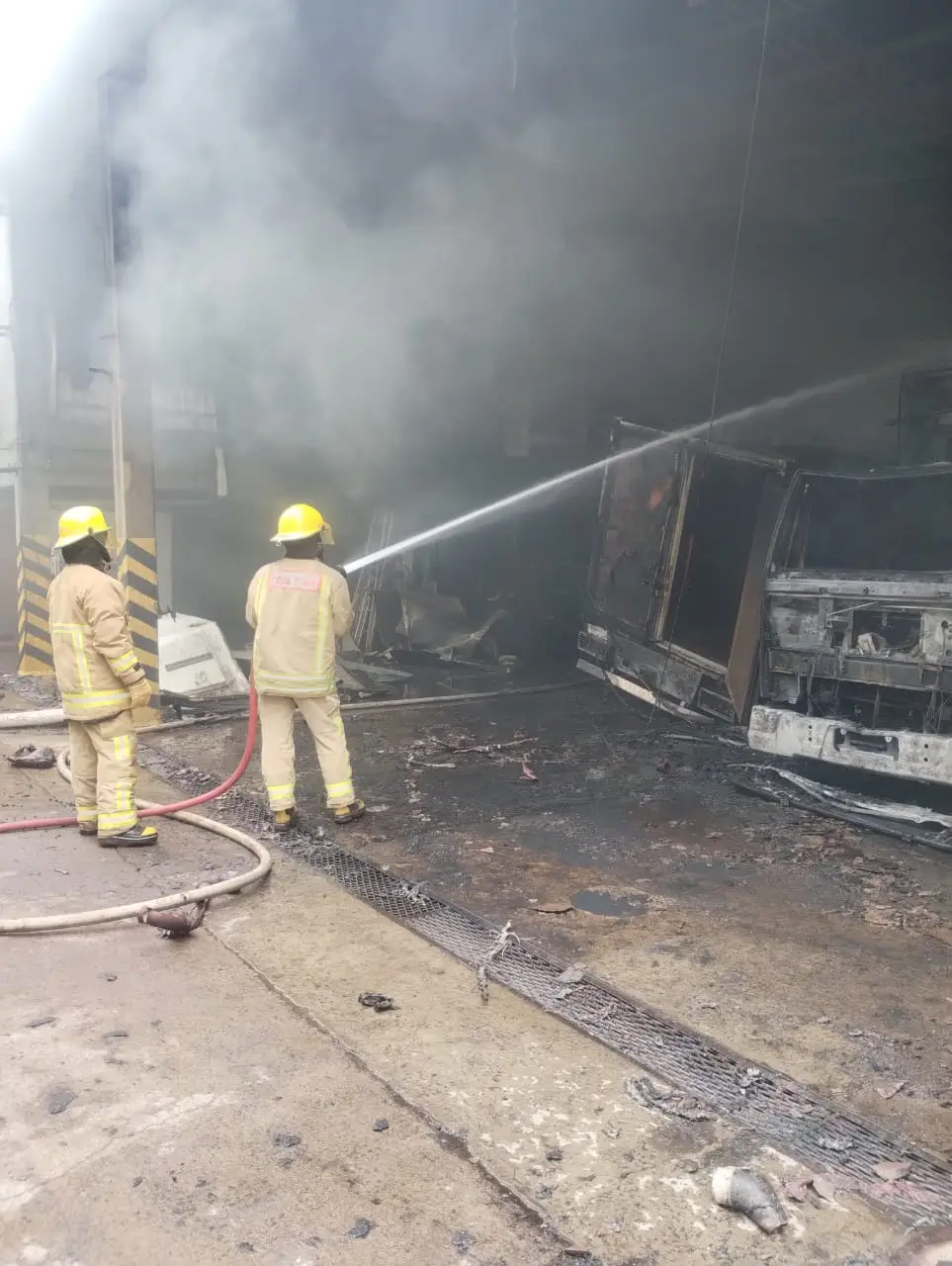 Ocho dotaciones de bomberos trabajaron para controlar un incendio