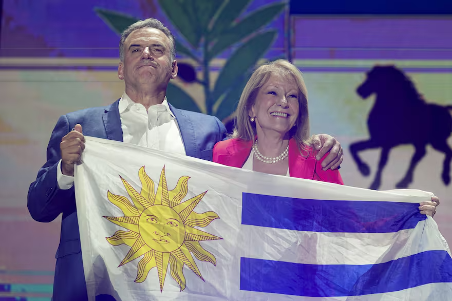 Yamandú Orsi ganó las elecciones presidenciales en Uruguay