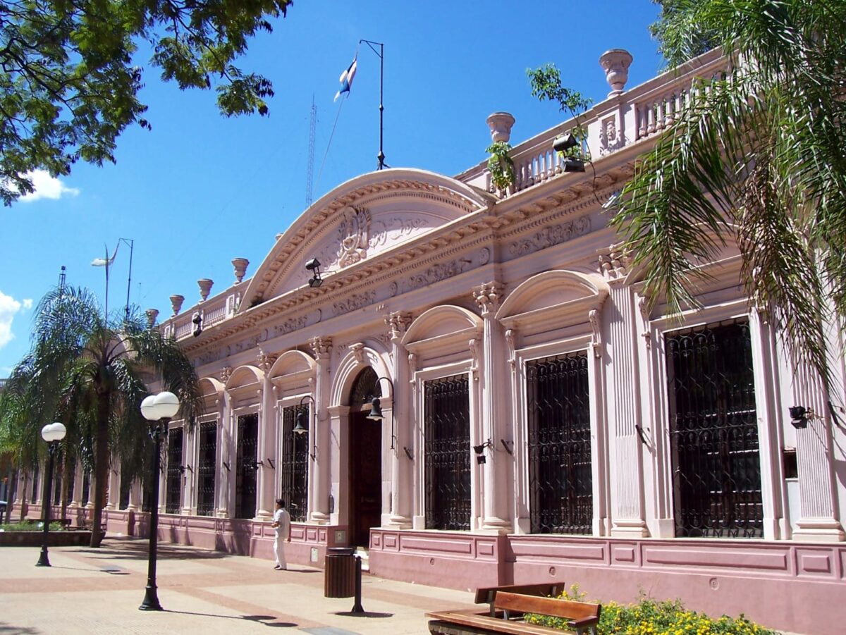 Por qué es irregular una contratación directa de $7,5 millones