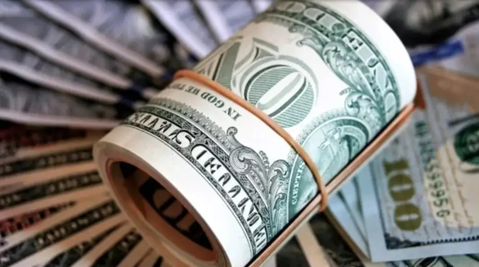 Efecto elecciones en PBA: el dólar oficial cerró por encima de los $1.400