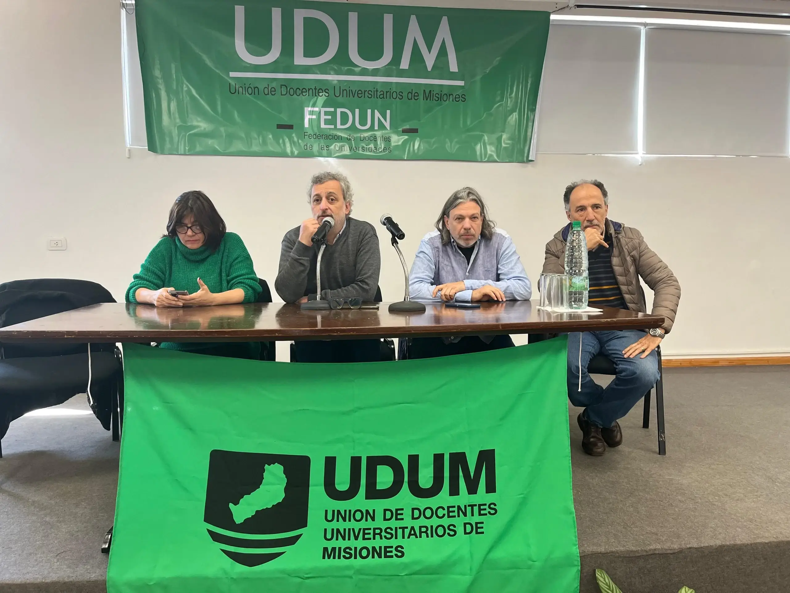 Los docentes universitarios sufrieron una pérdida del “35% de los salarios”