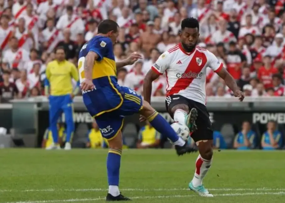 Confirmaron el árbitro para el Superclásico
