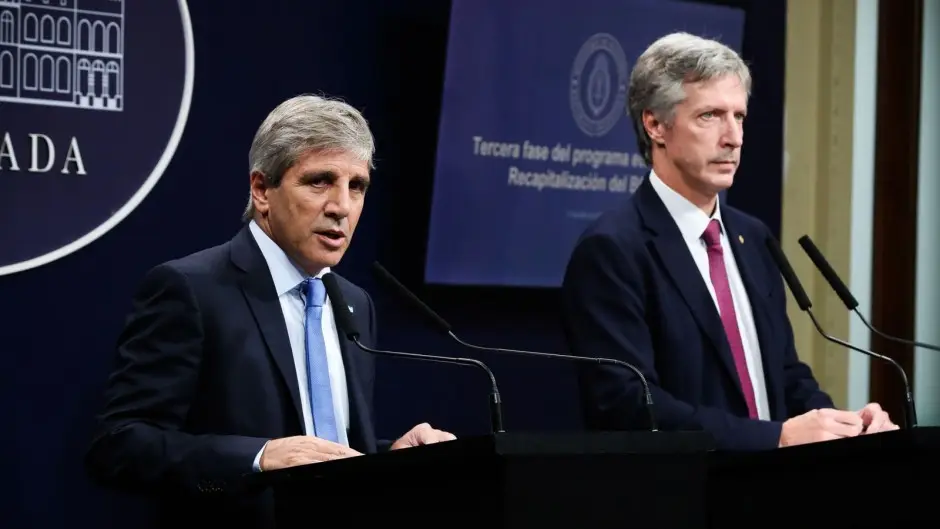 Déficit cambiario: salieron US$ 11.656 millones en 10 meses y marzo fue récord