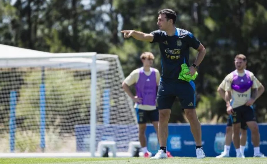 Los 11 de Lionel Scaloni para enfrentar a Perú