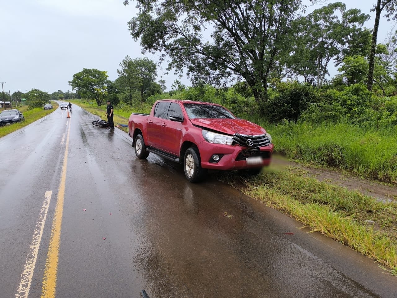Falleció la acompañante de un motociclista embestido por una Hilux