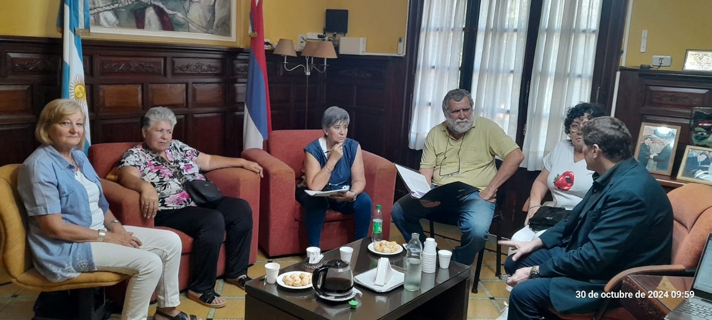 El ministro de Hacienda se reunió con jubilados de Salud Pública
