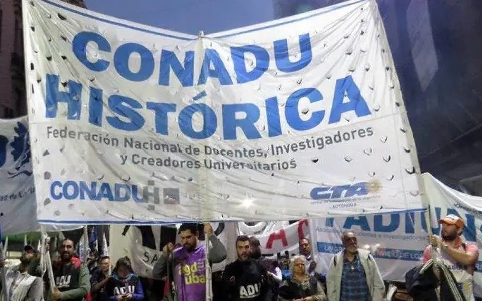 La Conaduh profundiza el plan de lucha por salarios dignos y la Ley de Financiamiento Educativo