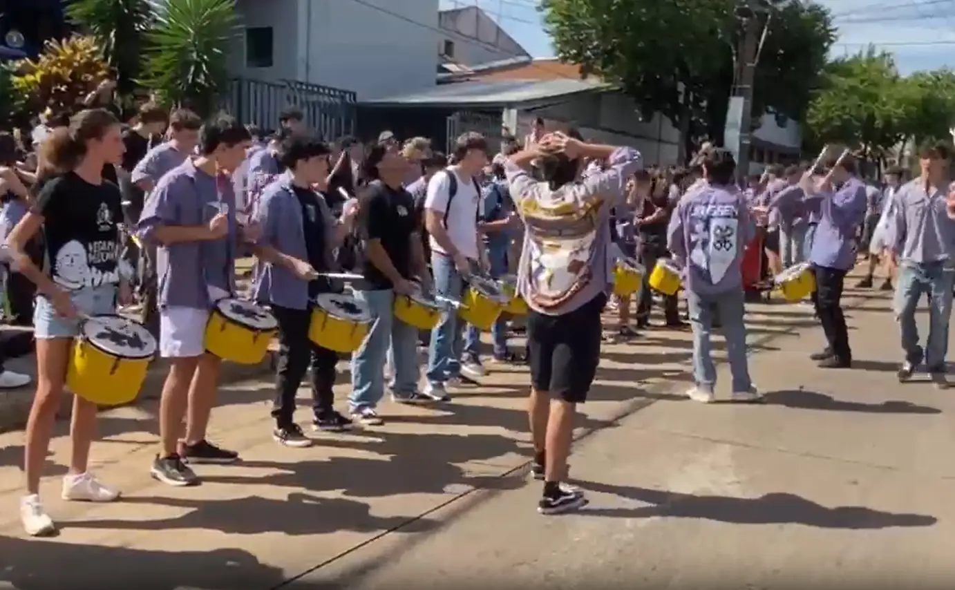 Emotivo adiós al estudiante del Janssen Juani Acosta