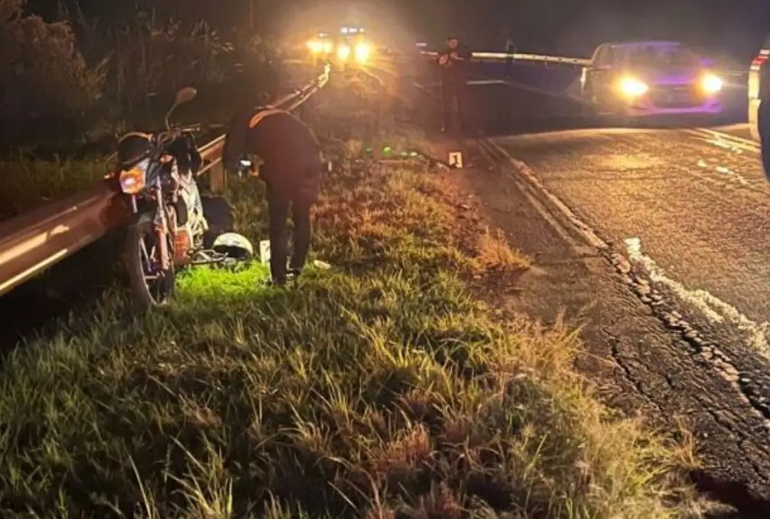 Choque entre vehículos dejó dos heridos en Puerto Leoni