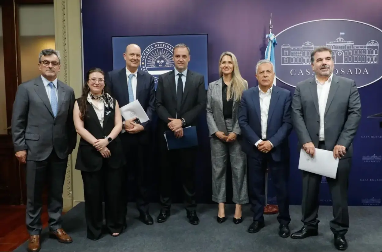 El Gobierno presentó el informe final del Consejo de Mayo