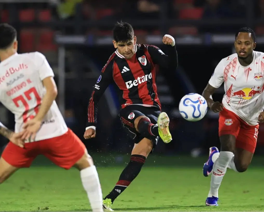 Sudamericana: River busca asegurar su lugar en octavos ante Bragantino