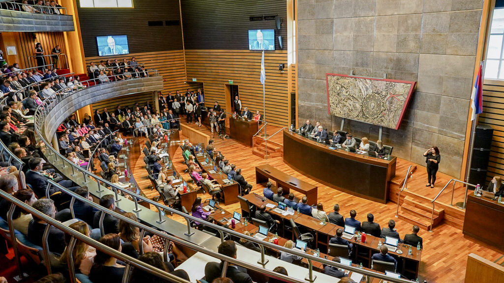 Caso Kiczka: se define la expulsión del diputado acusado de pedofilia