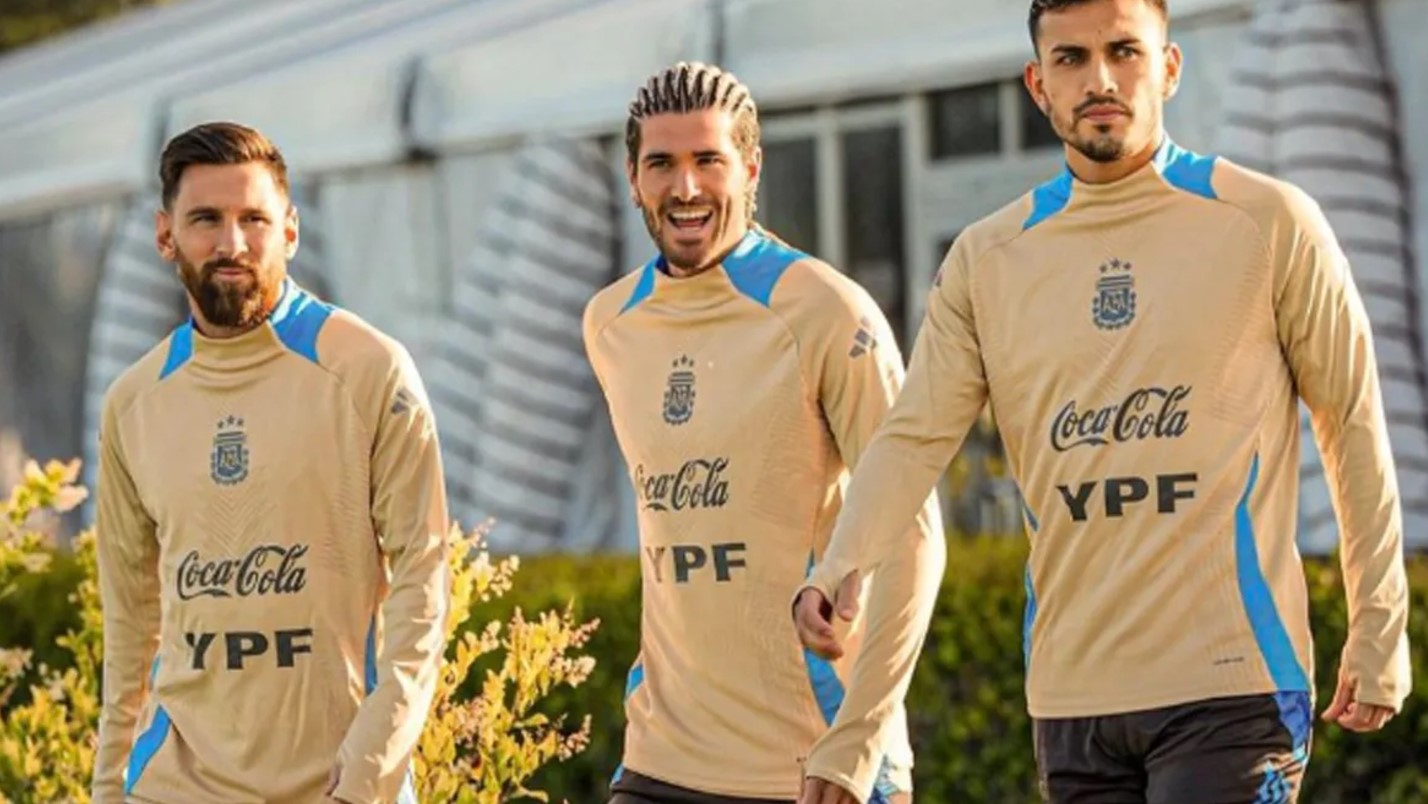 Scaloni define el equipo para enfrentar a Paraguay
