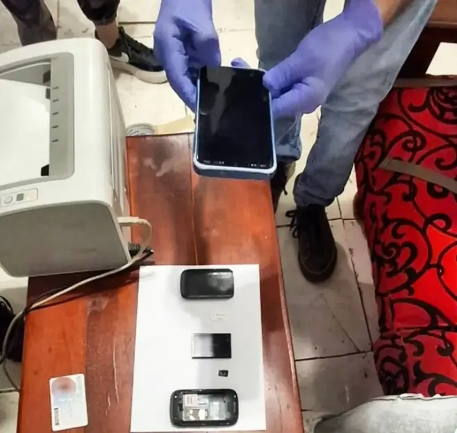 Allanaron propiedades del hombre detenido por filmar menores en una cafetería