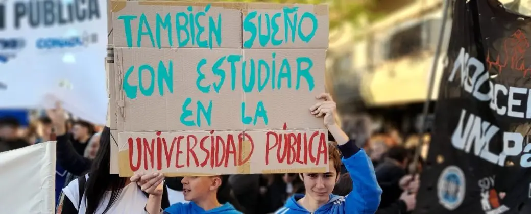 Los docentes universitarios están con sueldos de indigencia