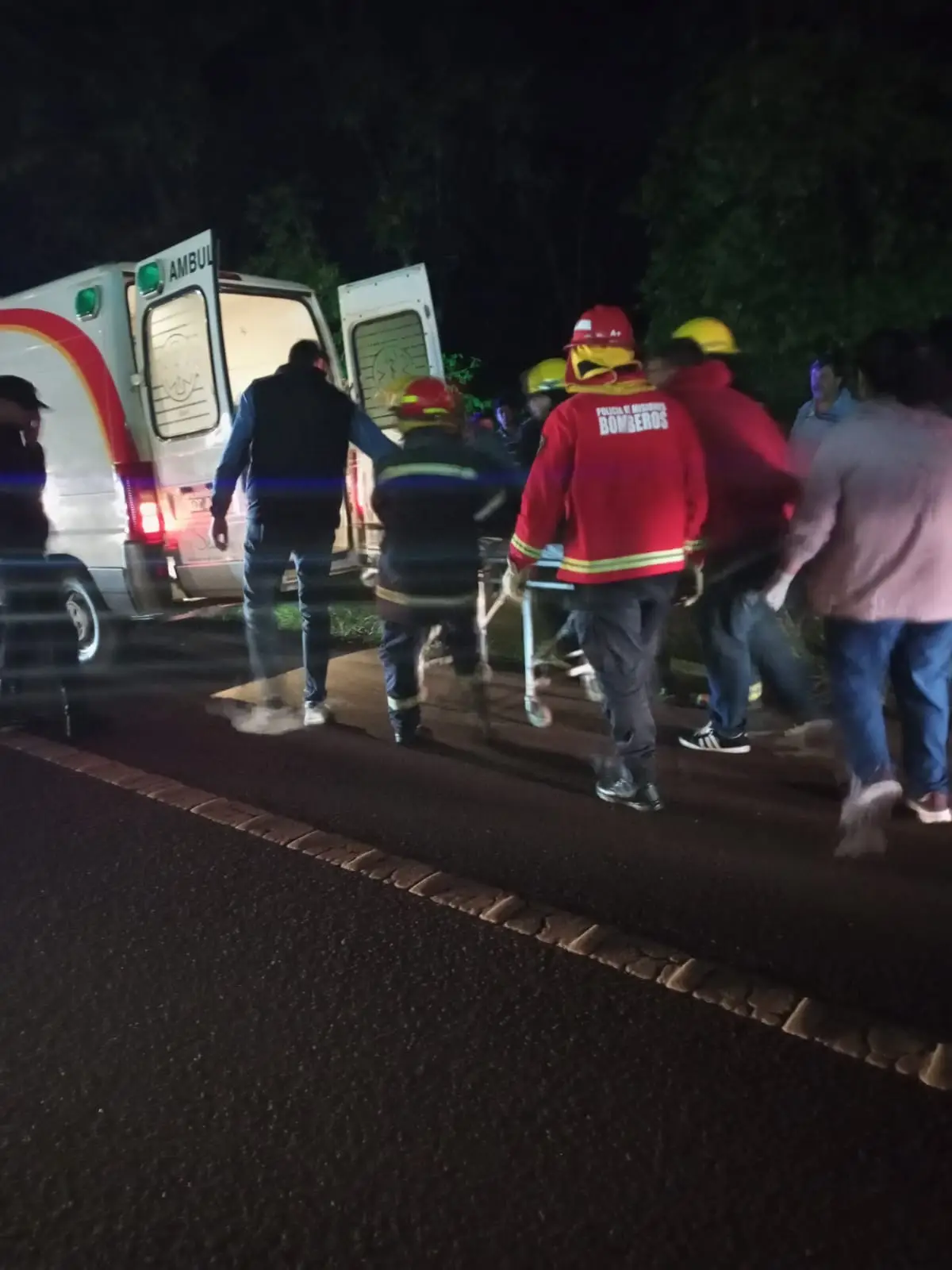 Familias heridas tras un choque frontal en la Ruta 14