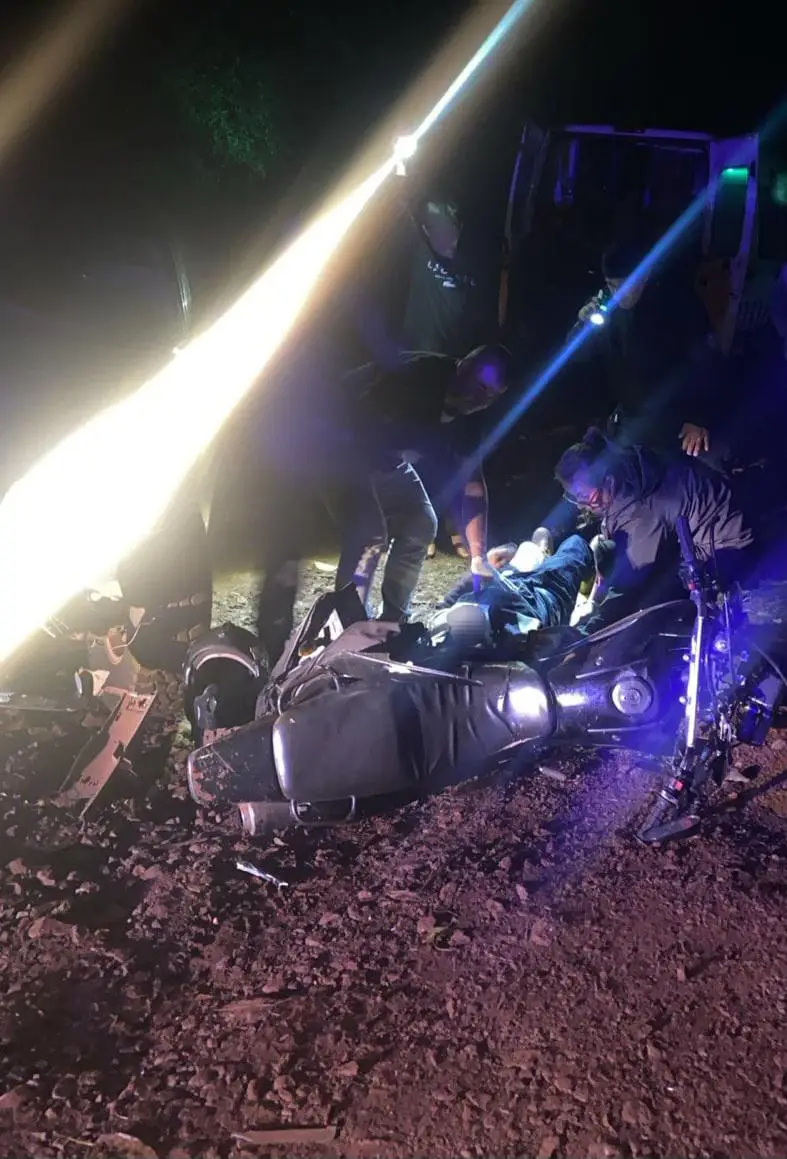 Eldorado: dos heridos graves tras choque entre camioneta y moto