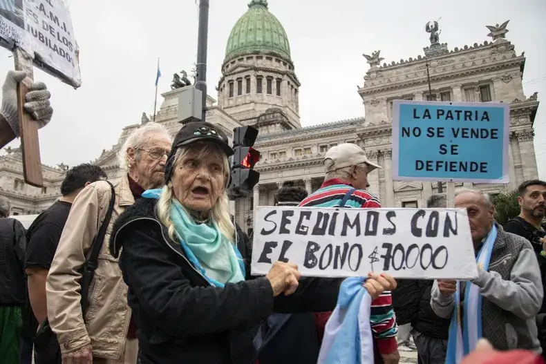 La oposición pidió una sesión para tratar un aumento a jubilados