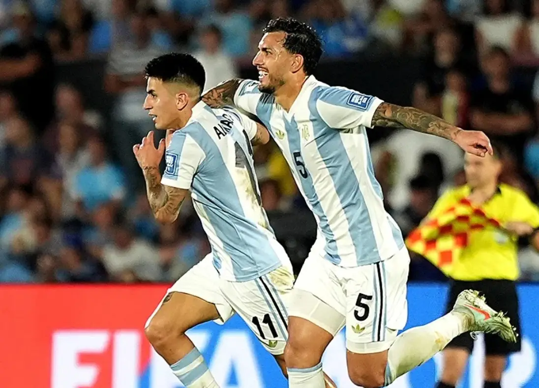 Con un golazo de Almada, Argentina venció a Uruguay en el Centenario