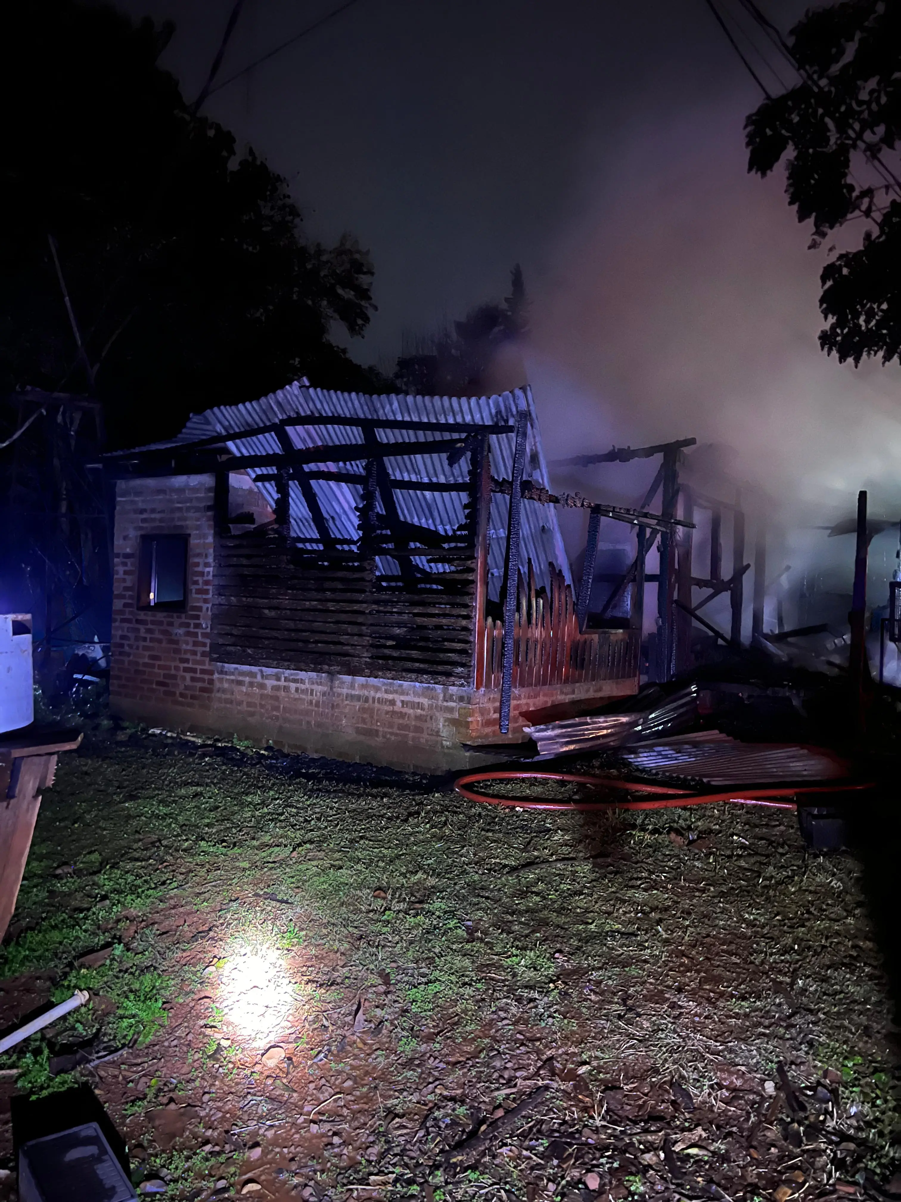 Hallaron sin vida a una mujer tras el incendio de una vivienda