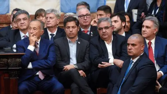 Malestar de los gobernadores con Milei porque les recortó dos impuestos coparticipables