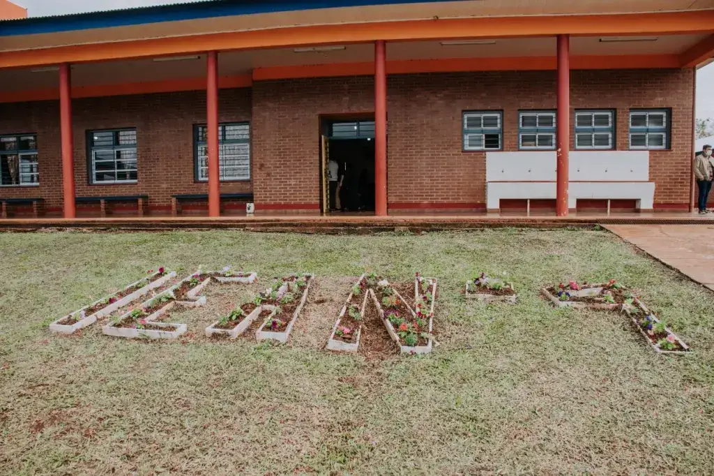 Denuncian a docente de la IEA 9 por acosar a menores