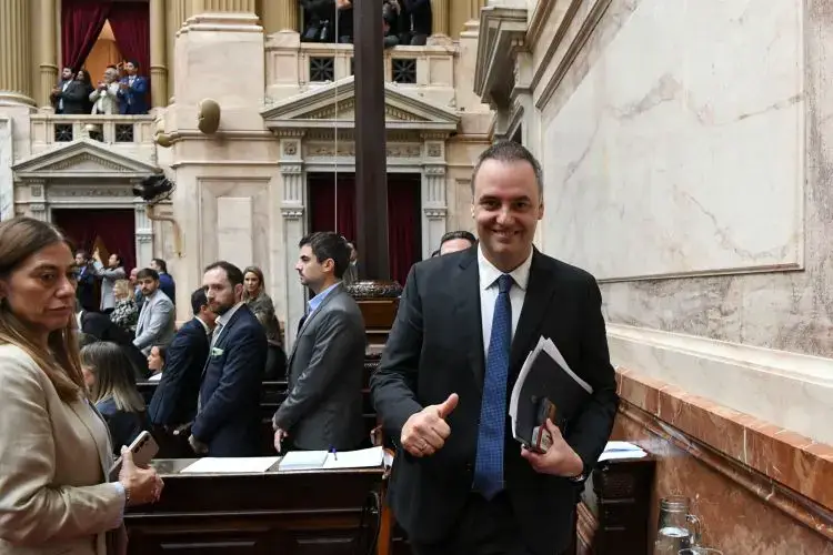 Las consecuencias políticas del salvataje a Adorni en el Congreso