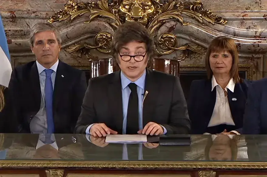 Explican por qué la “flotación entre bandas”, es una devaluación del 30%