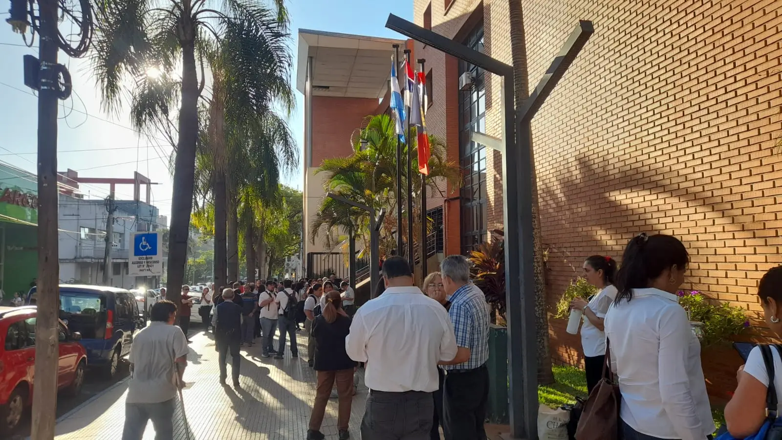 Posadas: Arrancó el paro de empleados municipales