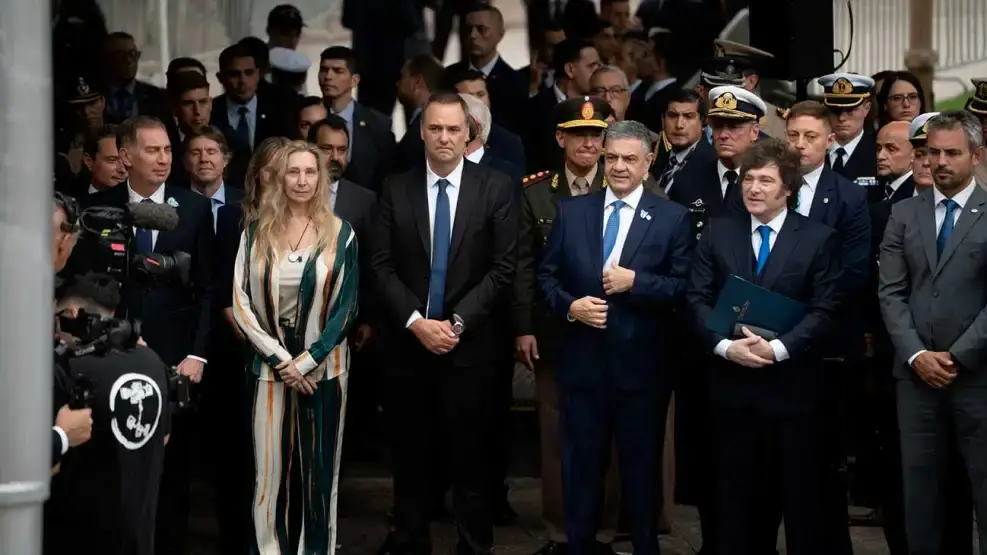 Malvinas: Milei prometió comprar armamento militar