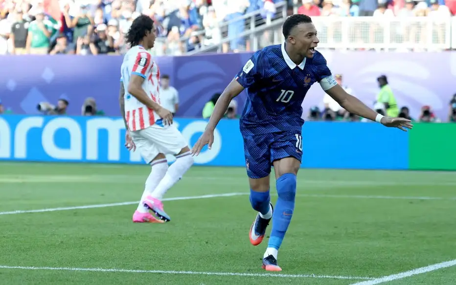 Francia venció al Paraguay de Alfaro y se clasificó a los cuartos de final
