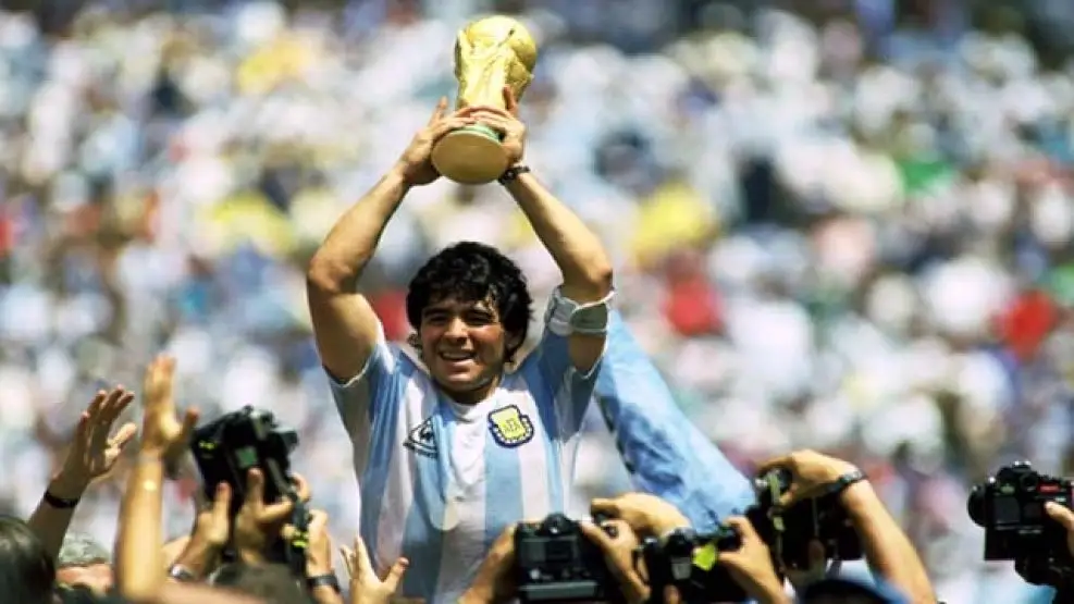 Se cumplen 65 años del nacimiento de Diego Maradona
