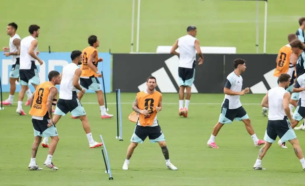 Las incógnitas de Scaloni para el equipo titular en la semifinal del Mundial 2026