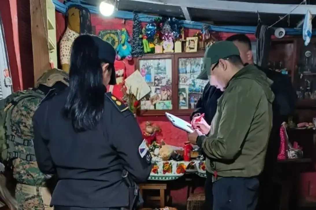 Allanaron un aguantadero por una causa de aprietes y robos