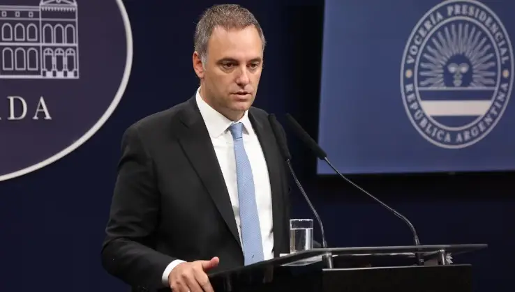 Caso Adorni: el contratista de la casa del country dijo que recibió US$ 245 mil en concepto de refacciones