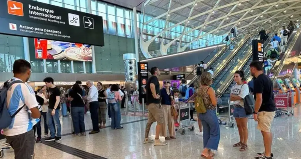 Controladores aéreos anunciaron nuevas medidas de fuerza