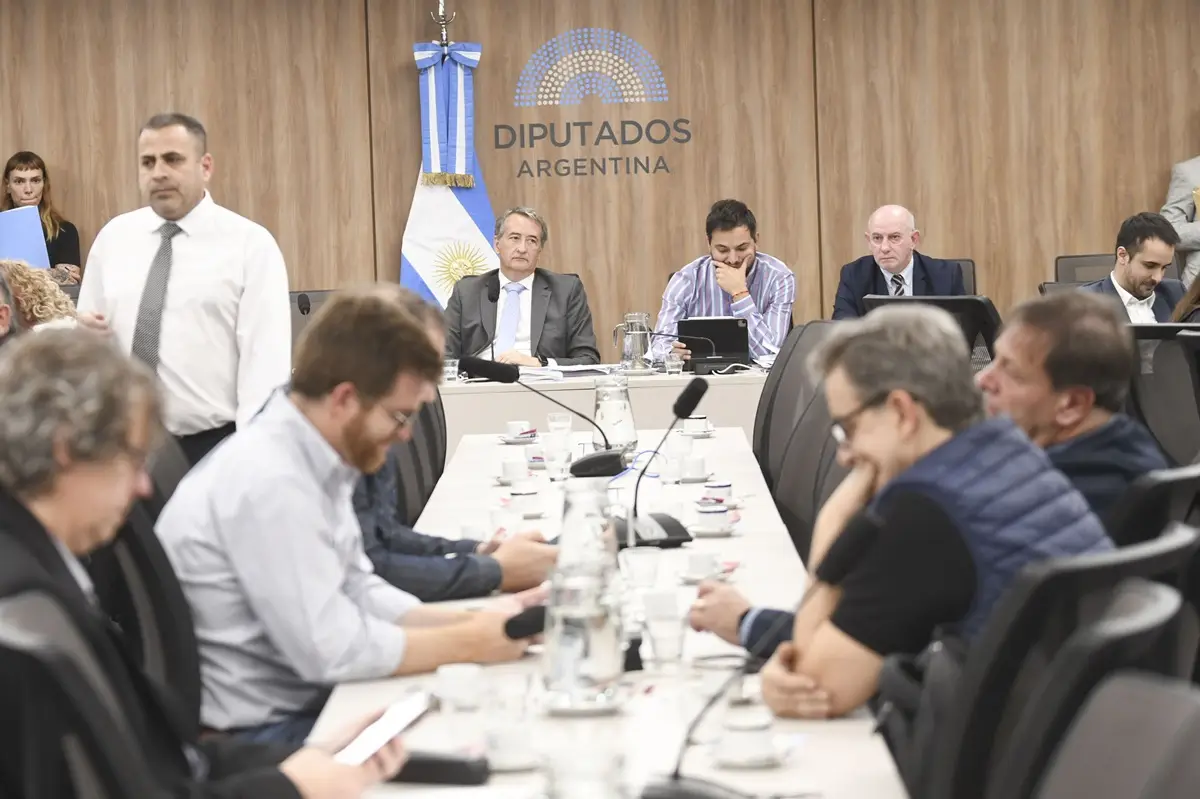 Se trata la moción de censura contra Francos en Diputados