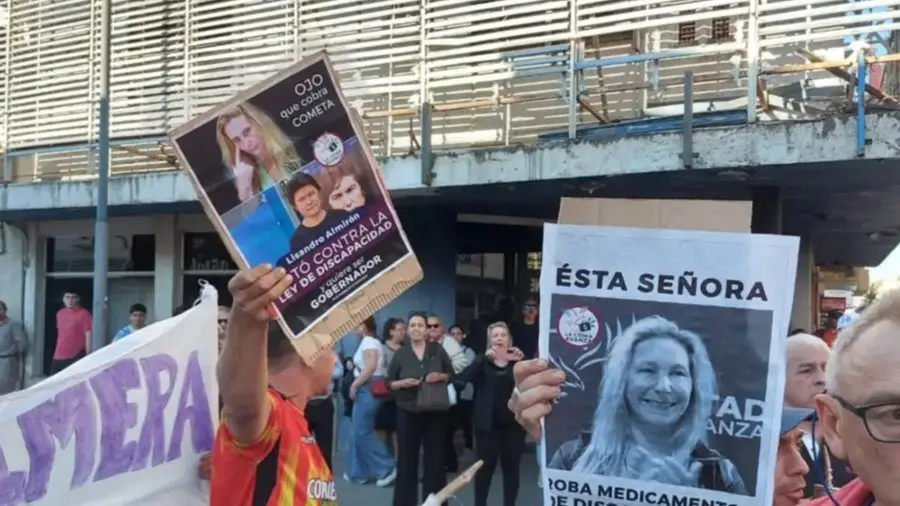 Tensión en la caravana de Martín Menem y Karina Milei en Corrientes