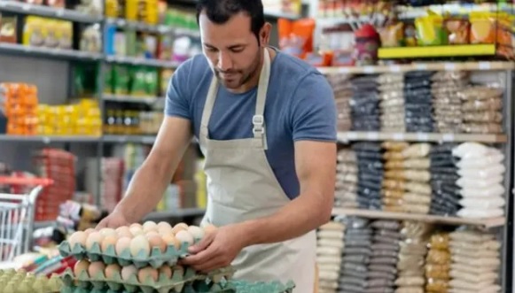 Advierten que el salario de un empleado de Comercio tiene que ser de 900 mil pesos