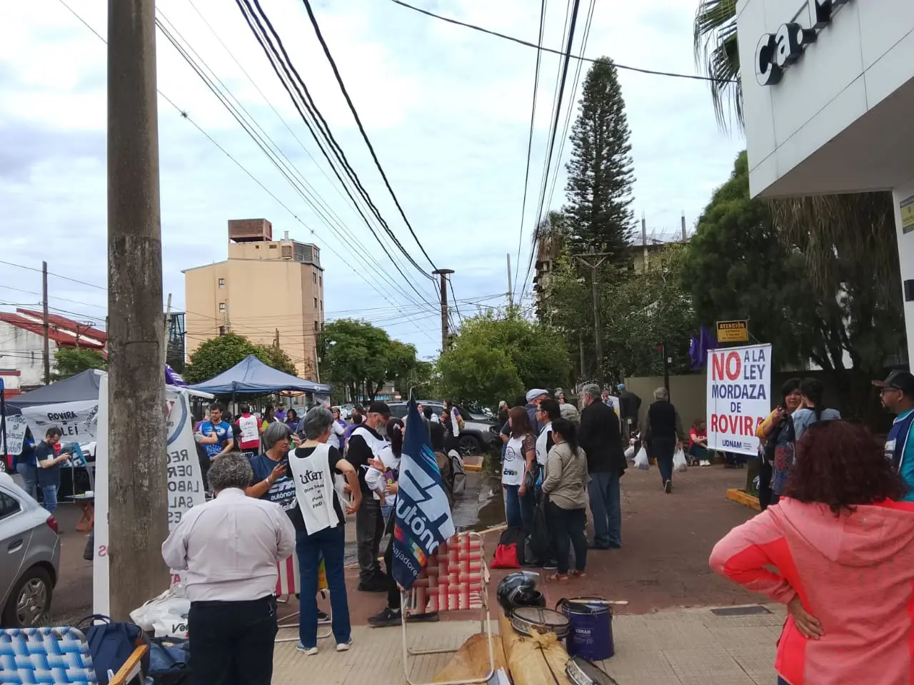 Docentes se movilizan al juzgado que enjuiciará a Gurina y Sánchez