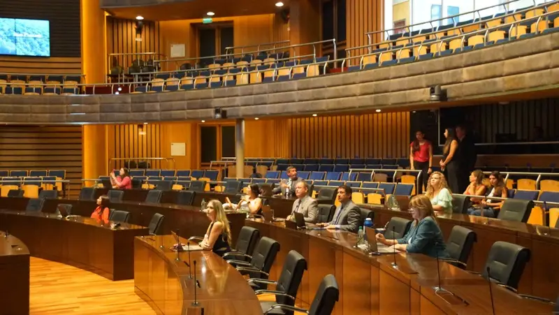 La Legislatura aprobó el corrimiento de lista por la renuncia de Fiege