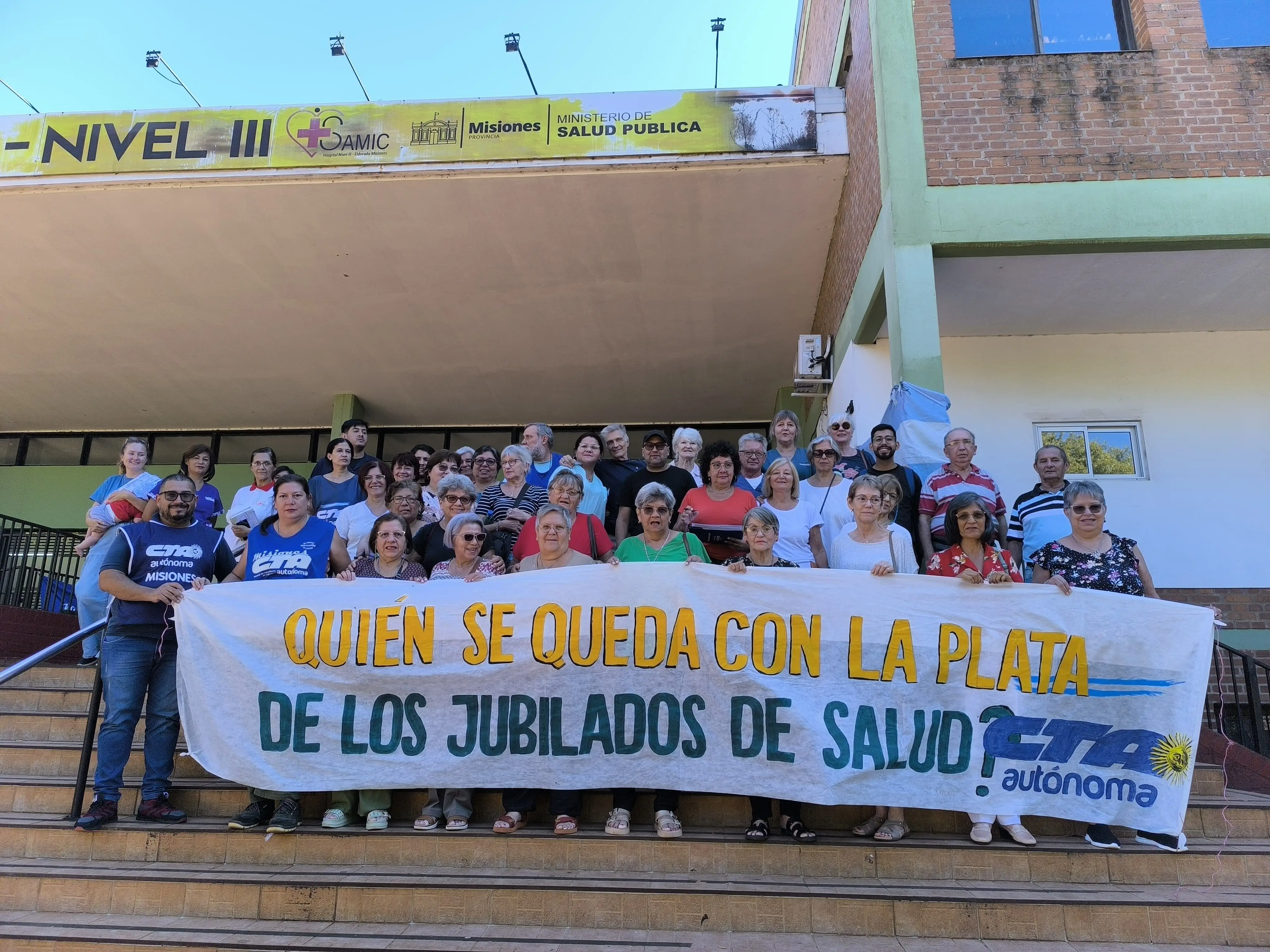 Trabajadores de salud en pie de guerra por los despidos y los bajos salarios